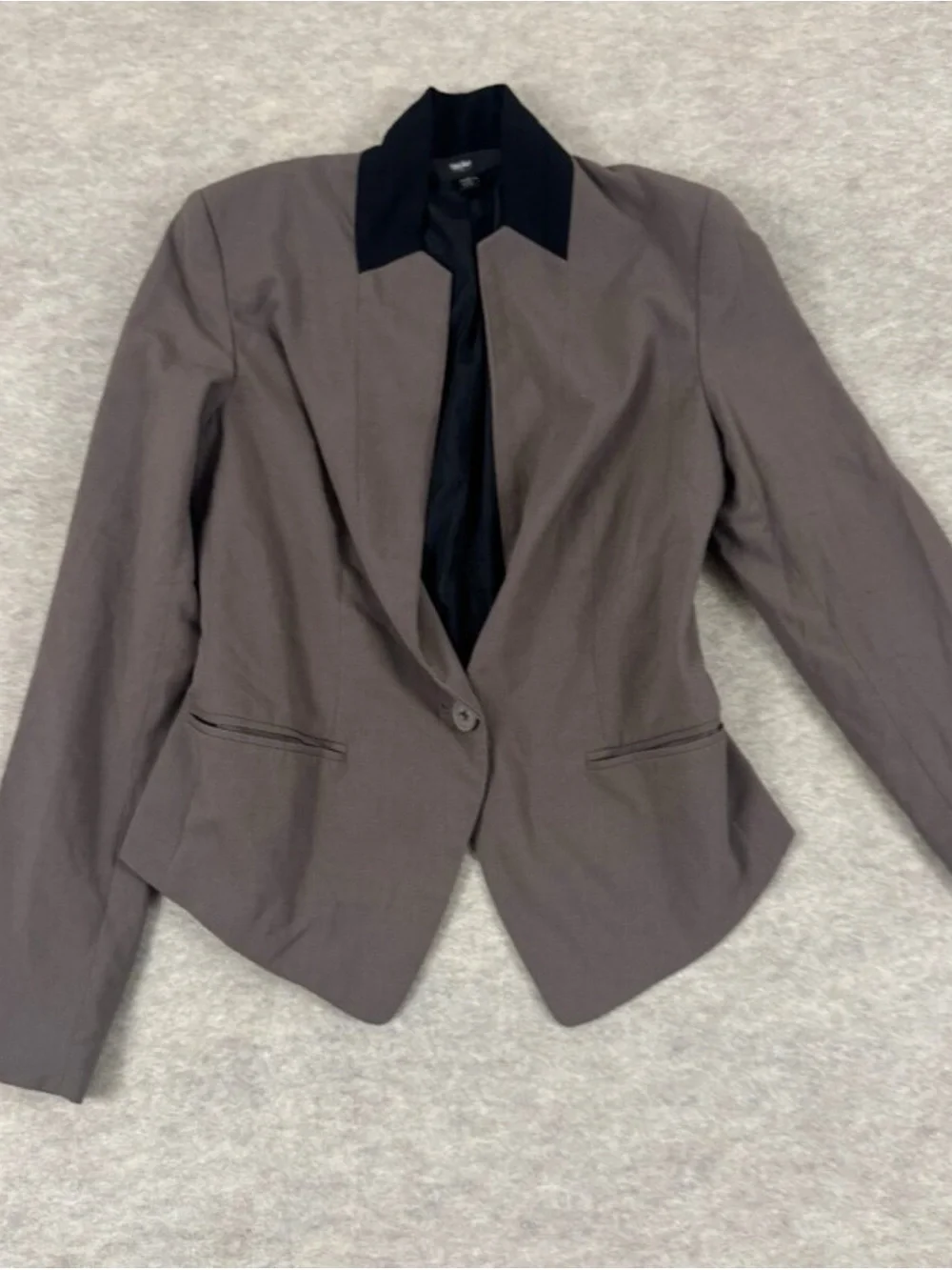 Women's Tailored Brown Blazer with Contrast Collar